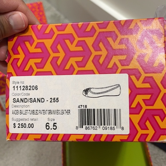 Tory Burch Aaden patent flats. Size 6.5 - Picture 3 of 3